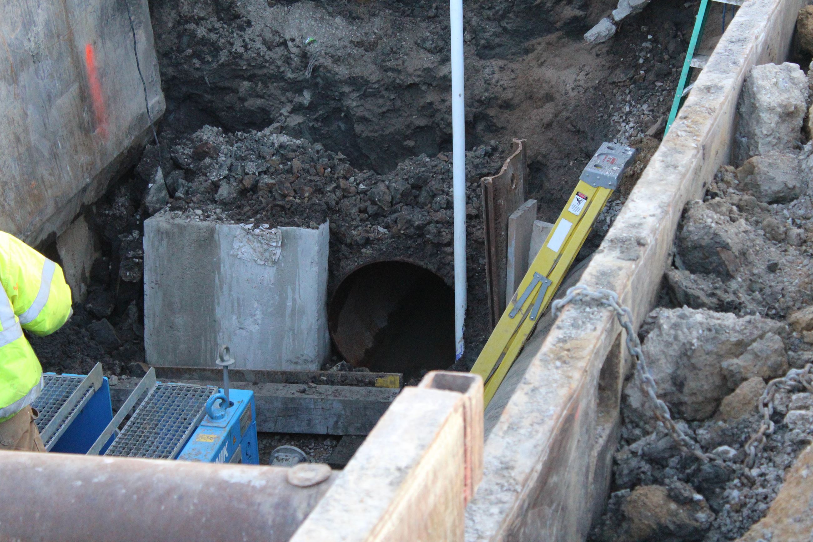 012418 sewerlinefix019