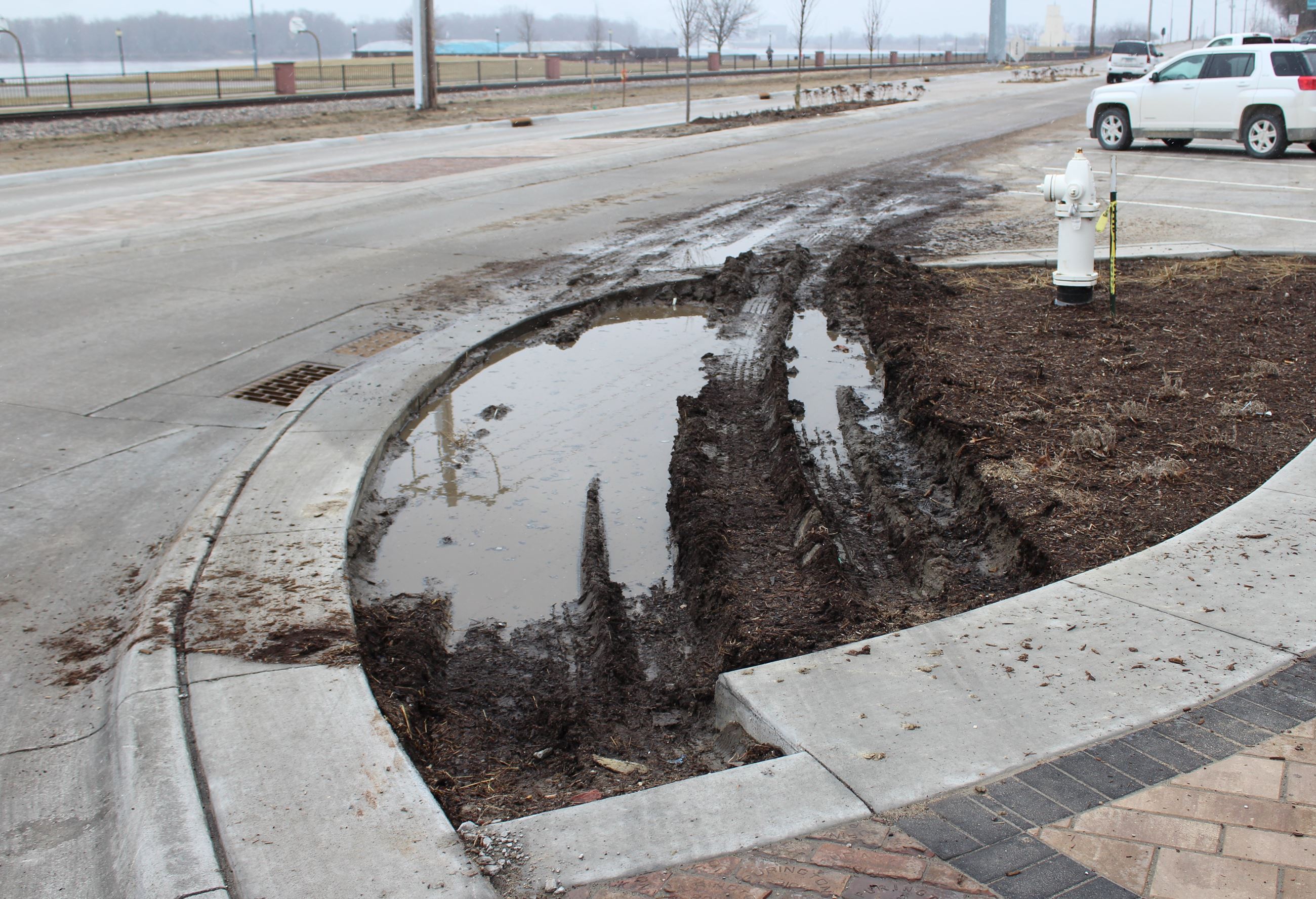 030618 mississippi drive truck damage