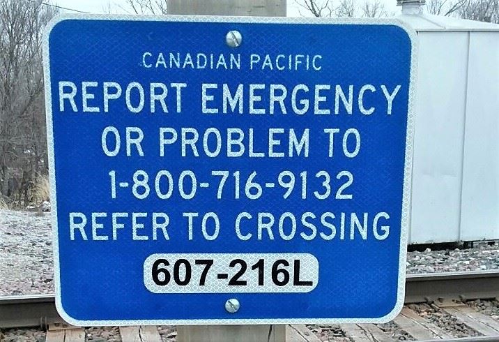 RR Emergency Sign - 33rd Street -cropped