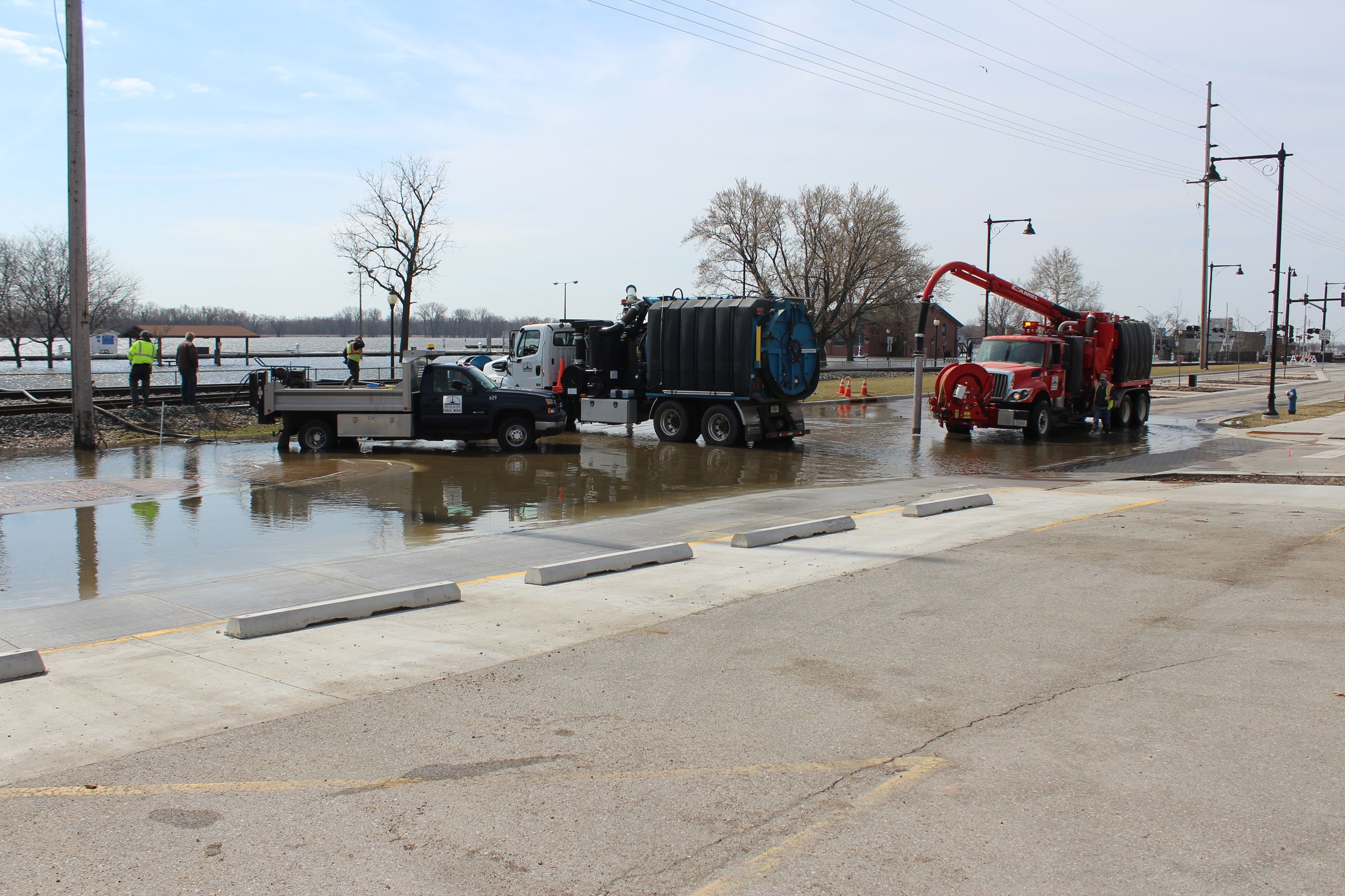 032719 experimenting with removing water from mississippi drive (JPG)