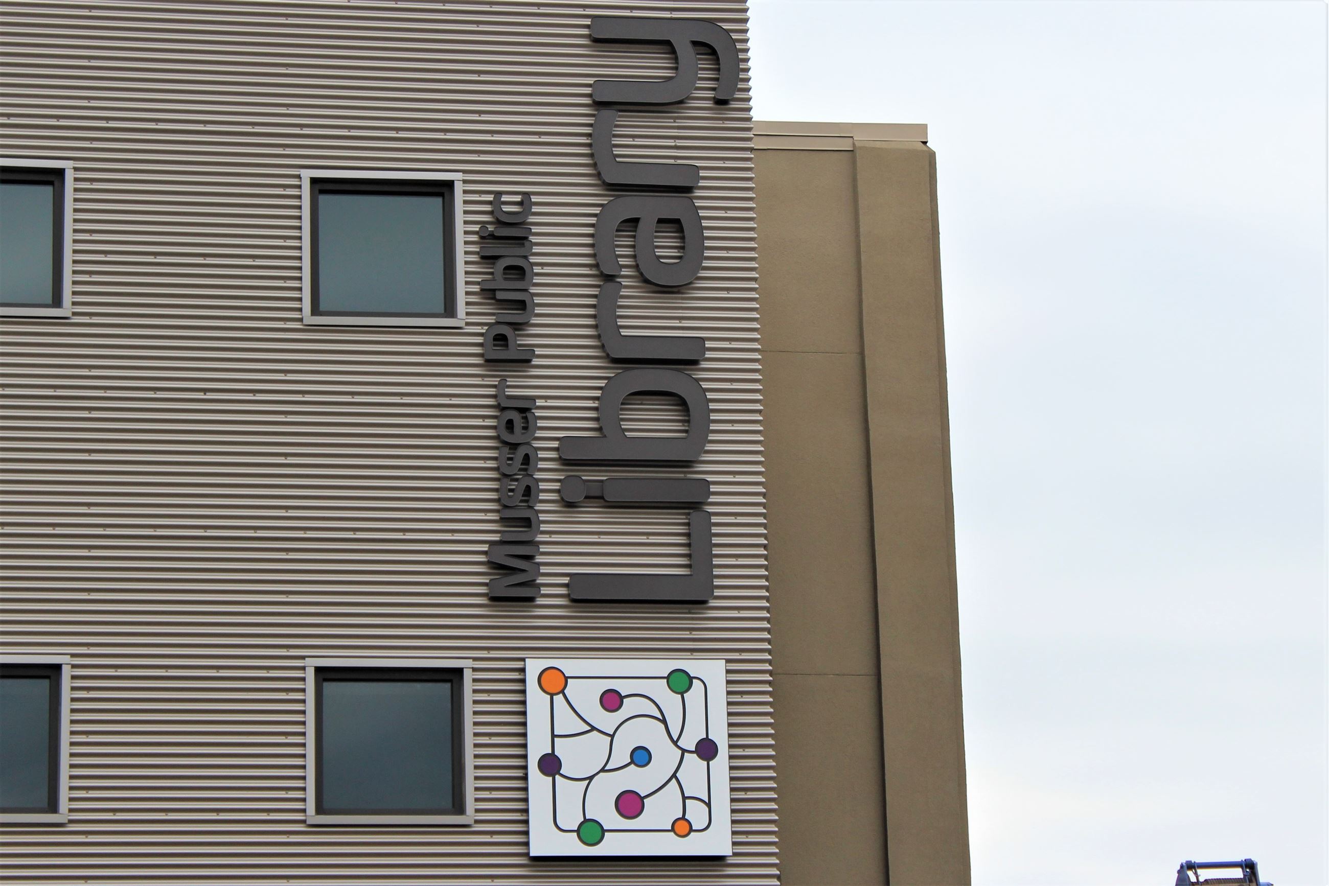 041519 Musser Library east side sign (JPG)