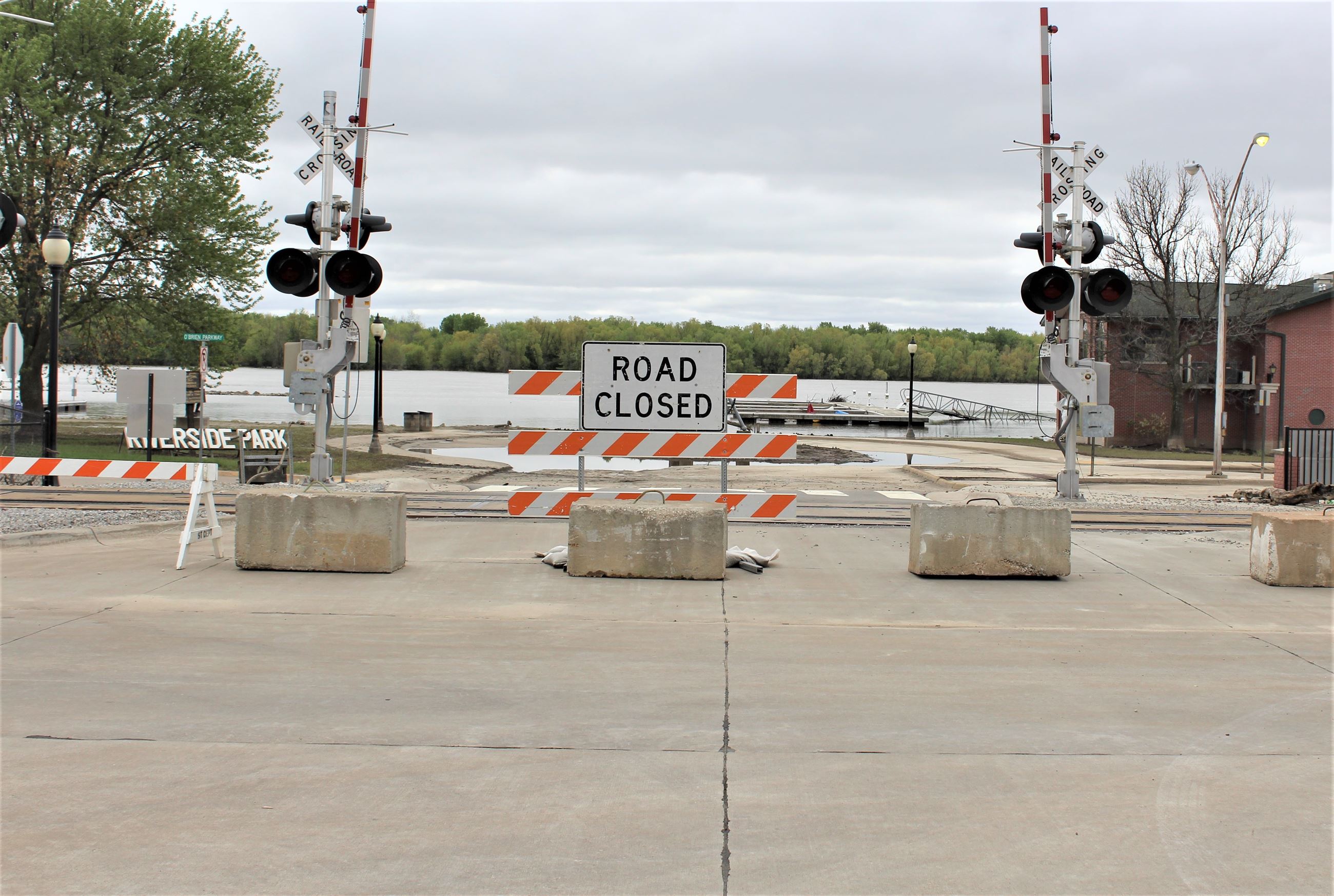 052019 Cedar Street RR closed