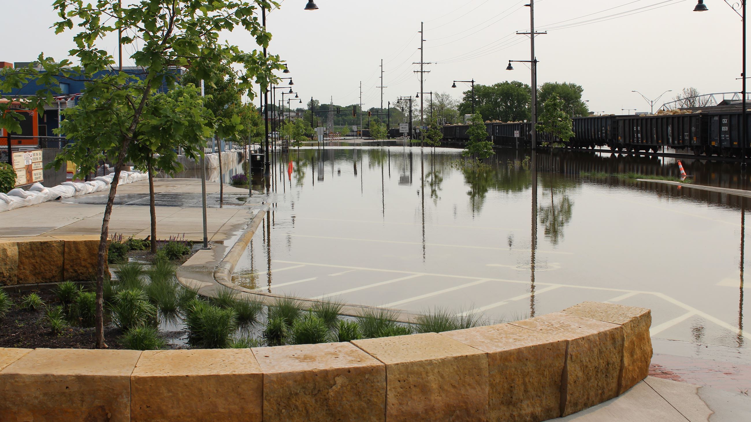 Mississippi Drive looking east from Iowa (23.52) May 31, 2019 (JPG)