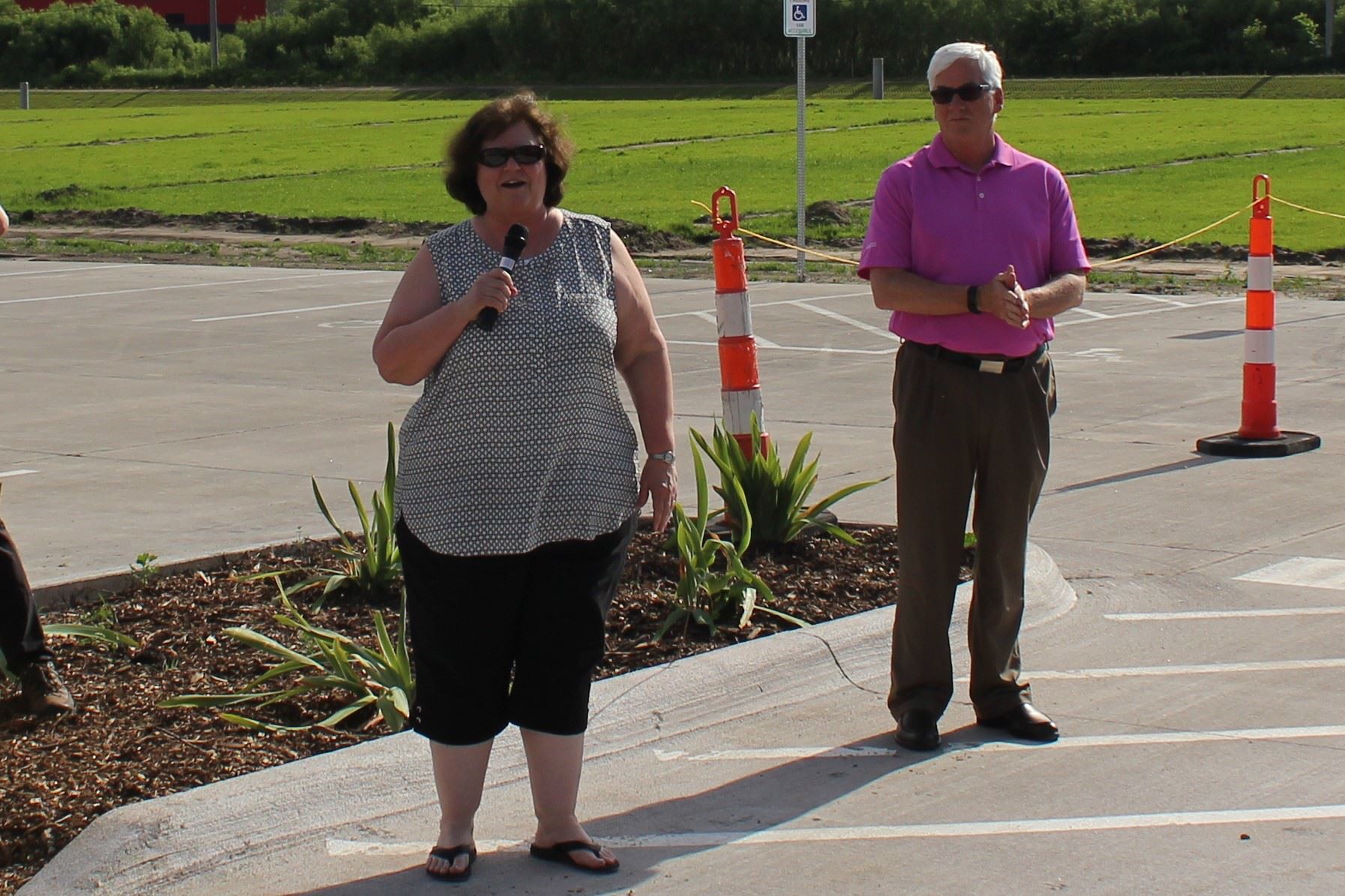 Mayor and Greg Jenkins at ribbon cutting ceremony June 5, 2019 (JPG)