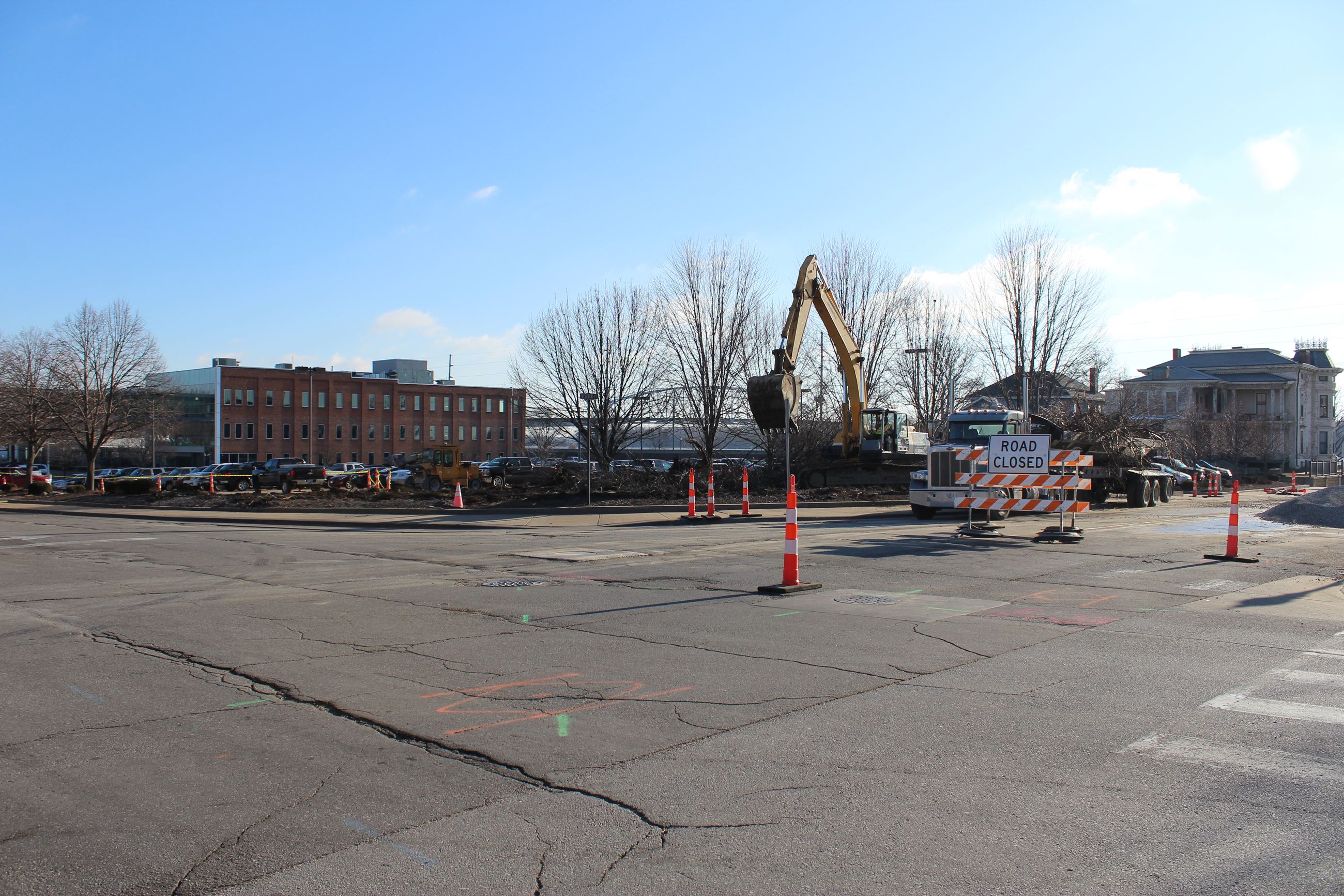 010720 Roundabout Tree Removal (JPG)