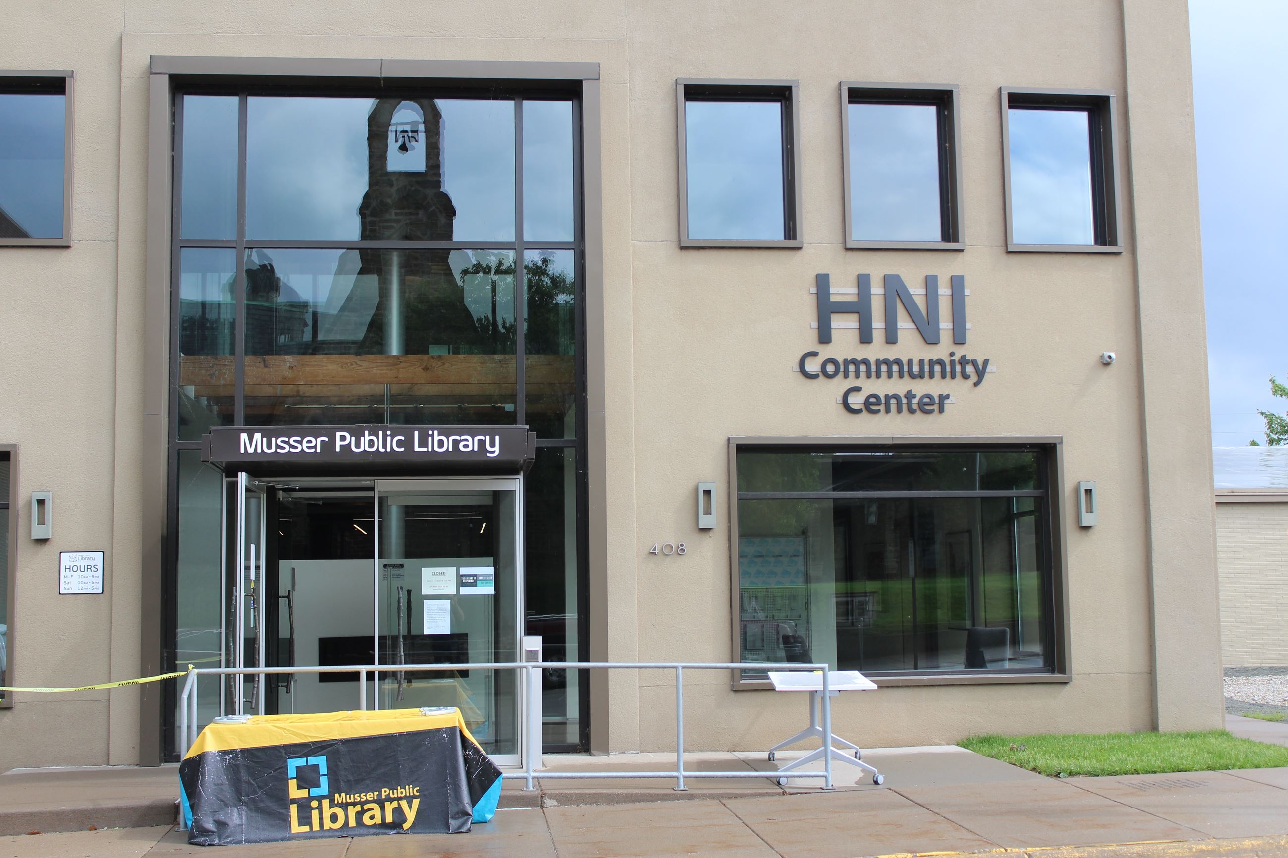 052720 Musser Public Library North Side Entrance (JPG)