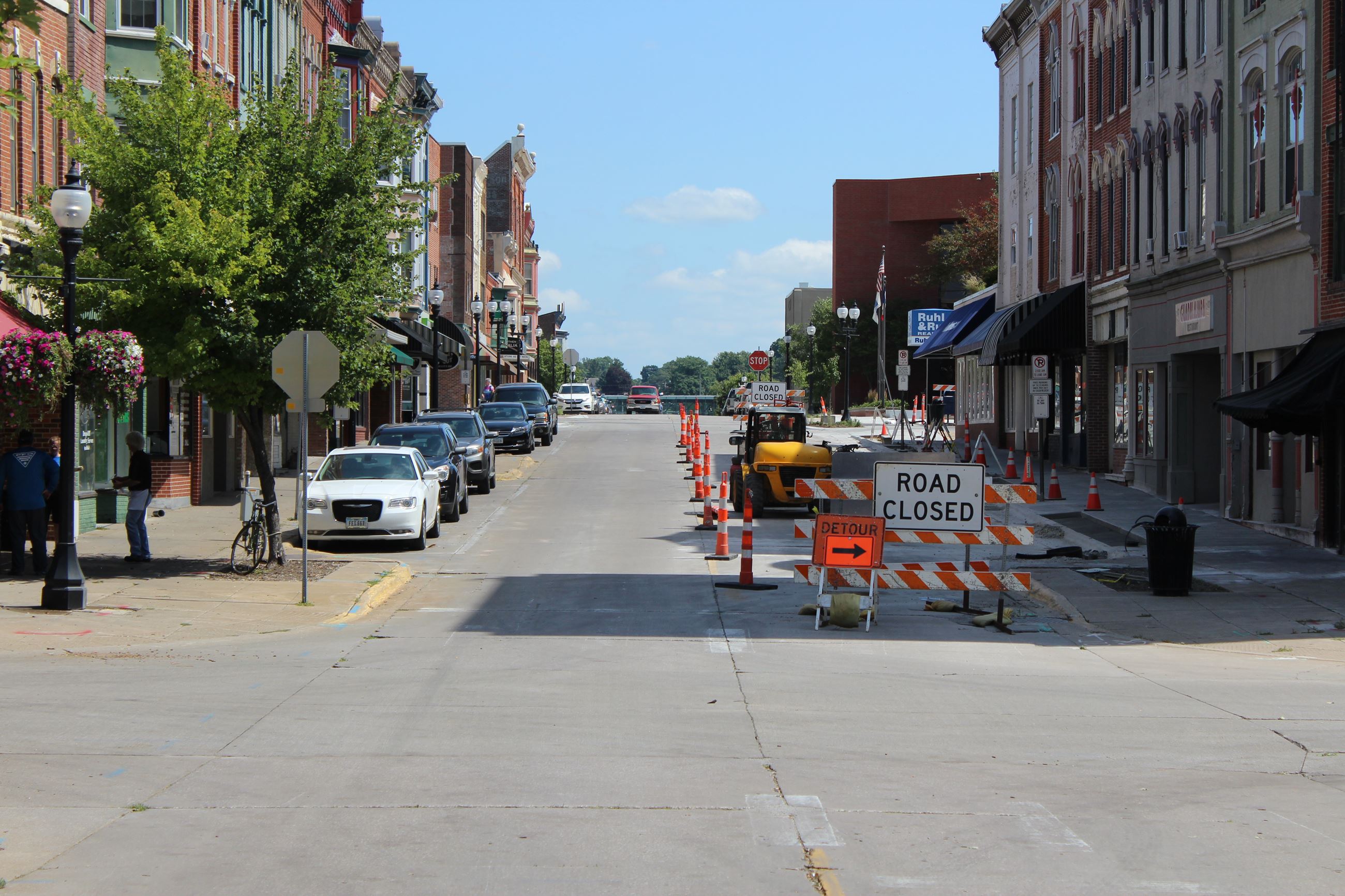 081220 2nd Street - looking east toward 200 block of East 2nd Street 001 (JPG)