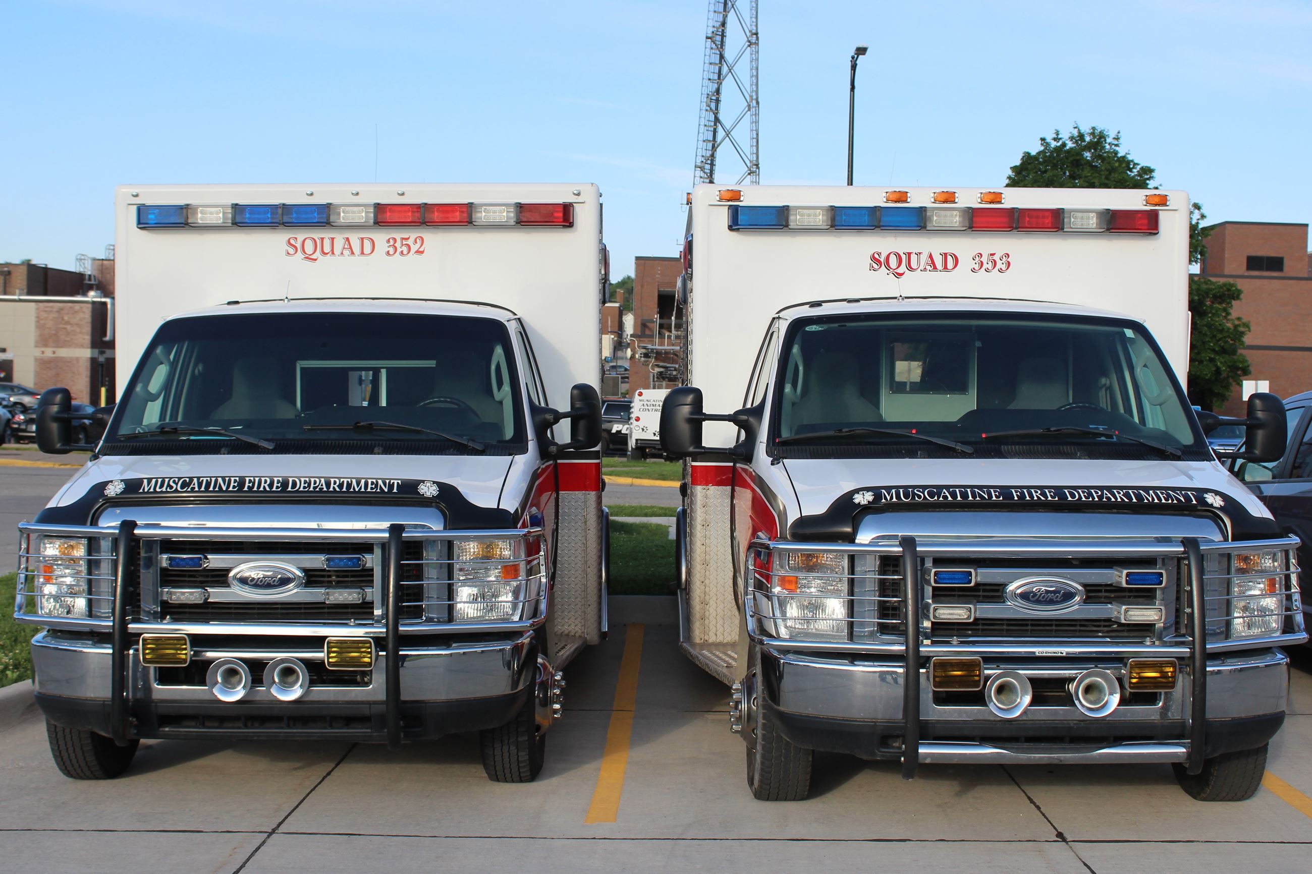 Muscatine Fire Ambulances going to Ukraine (JPG) 002