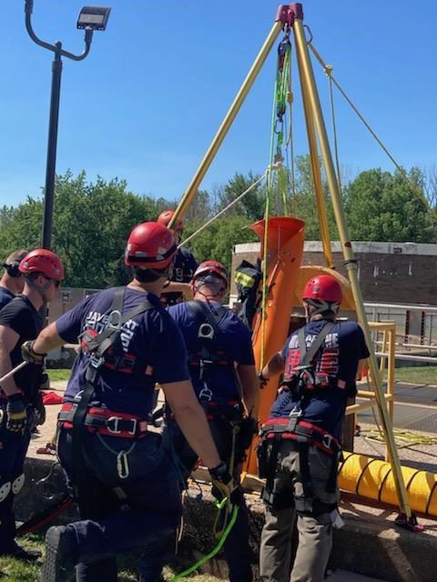 Muscatine Firefighters at Rescue Training June 2022 (JPG)