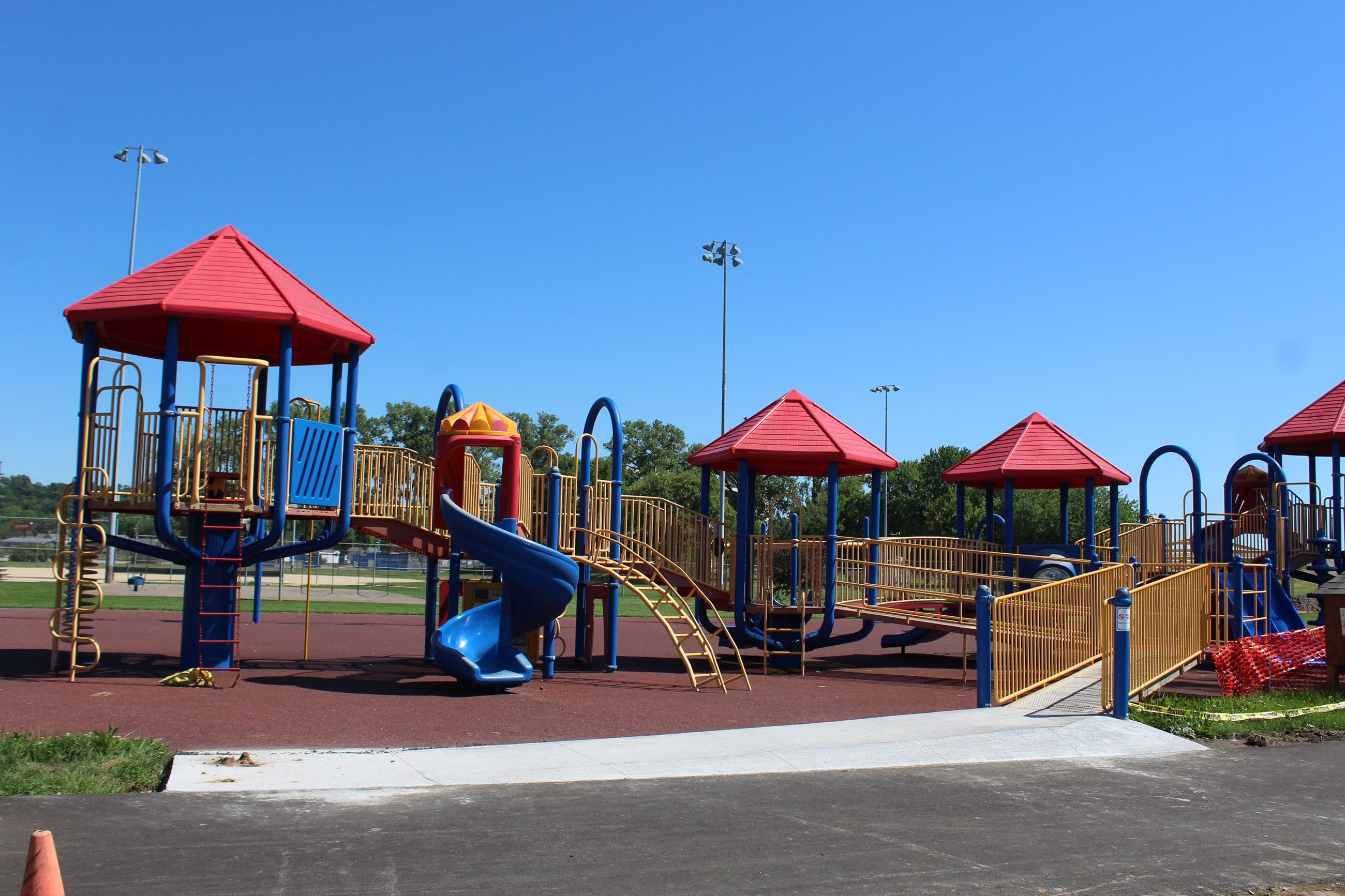 071222 Musser Park Playground 001 (JPG)