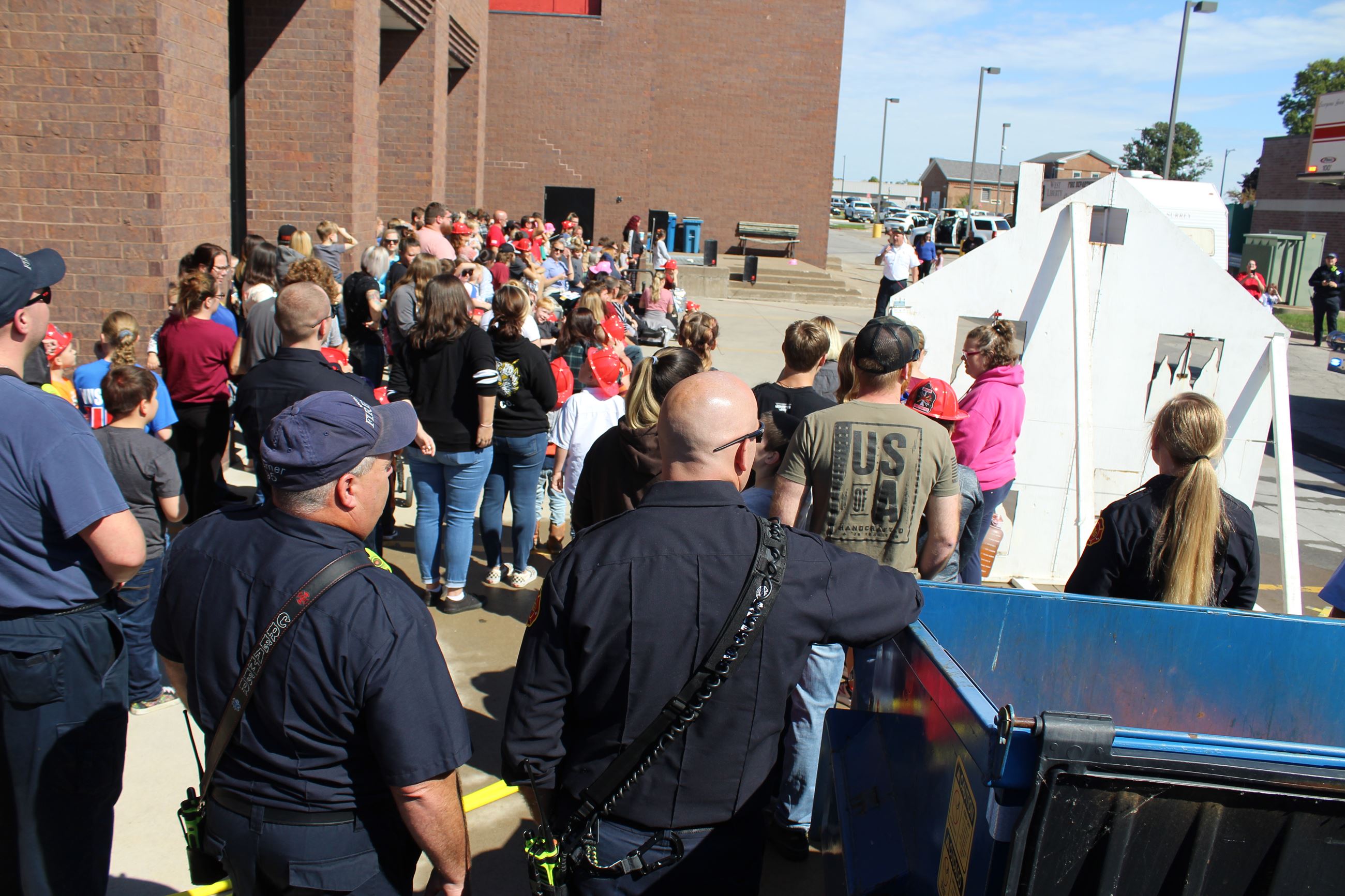 Muscatine Fire aerial ladder rescue demonstration PSOH October 2, 2022 (JPG)