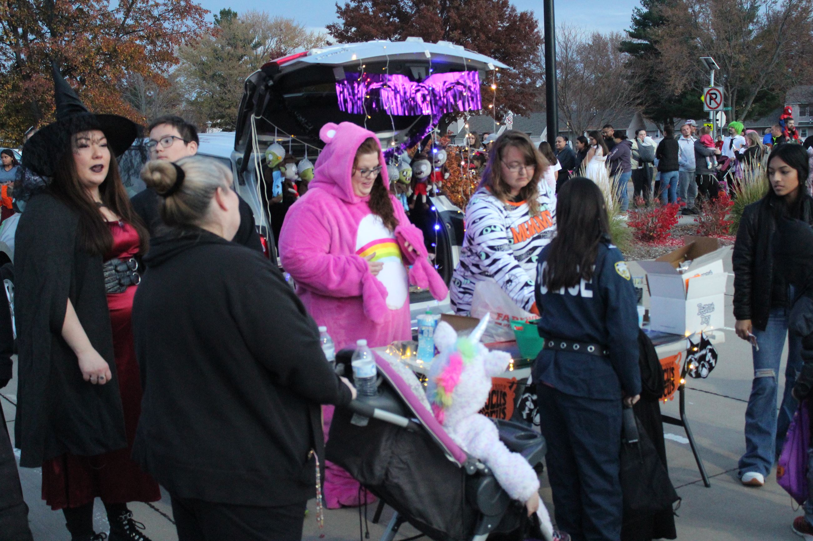 103022 City Trunk or Treat 012 (JPG)
