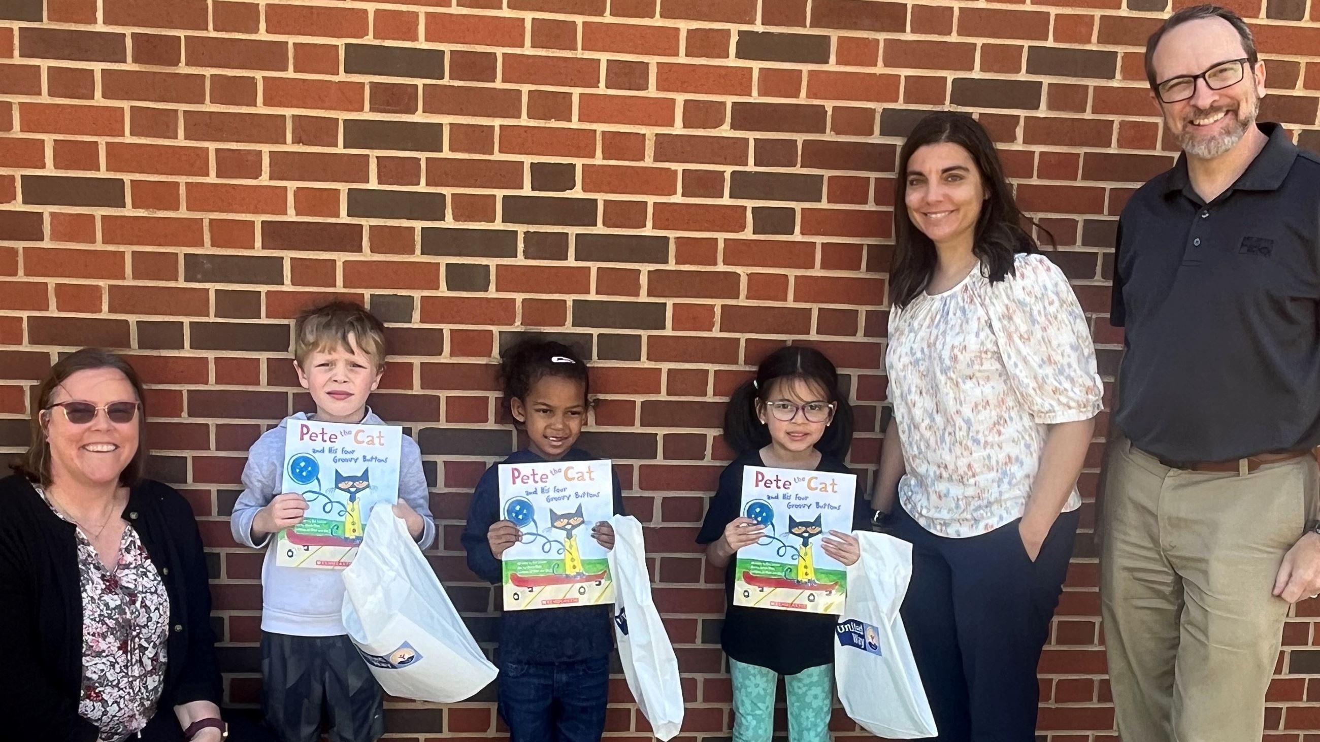 Literacy Kits presented to Jefferson Elementary School kindergarten students (JPG) 042924 