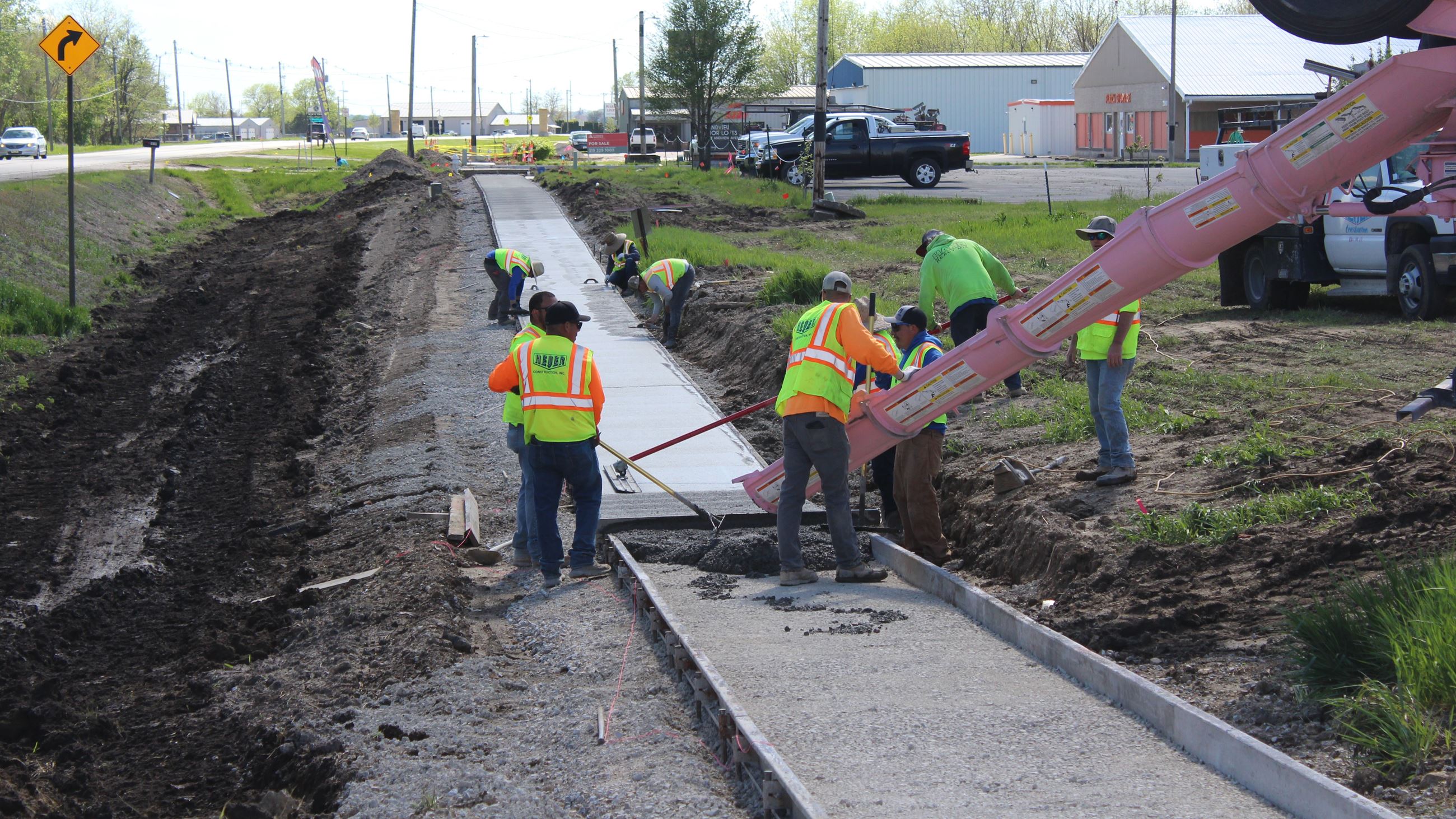 Grandview Sidewalk - Pouring Concrete (JPG) 042924 